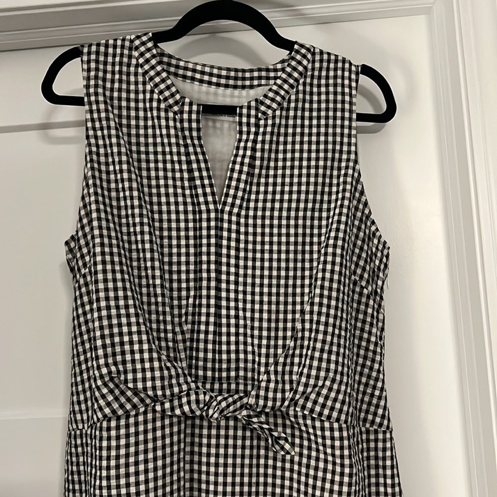 Vineyard Vines black and white check dress with tie in front. NWT Size 12 - Picture 2 of 8